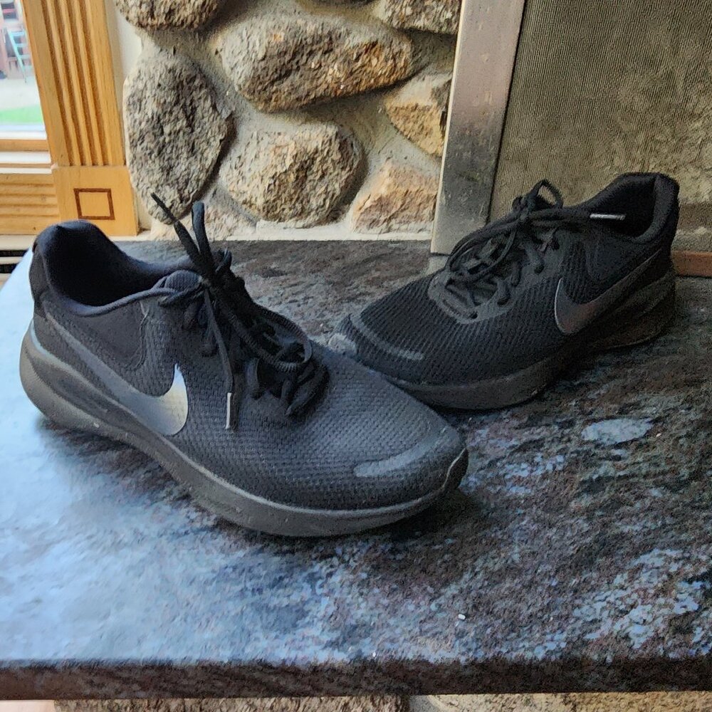 Nike Black Revolution 7 Running Sneakers Size 11.5